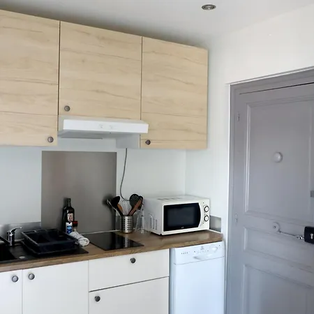 Cosy Proche Gare Et Jardin Des Plantes Classe 2 Etoiles *