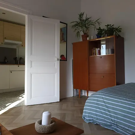Cosy Proche Gare Et Jardin Des Plantes Classe 2 Etoiles Ναντ