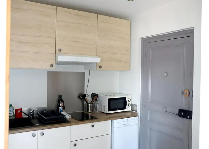 Cosy Proche Gare Et Jardin Des Plantes Classe 2 Etoiles *